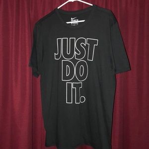 Men’s Nike T-shirt